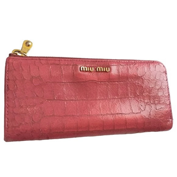 Miu Miu Pink Leather Wallet Luxury Authentic - Picture 1 of 8